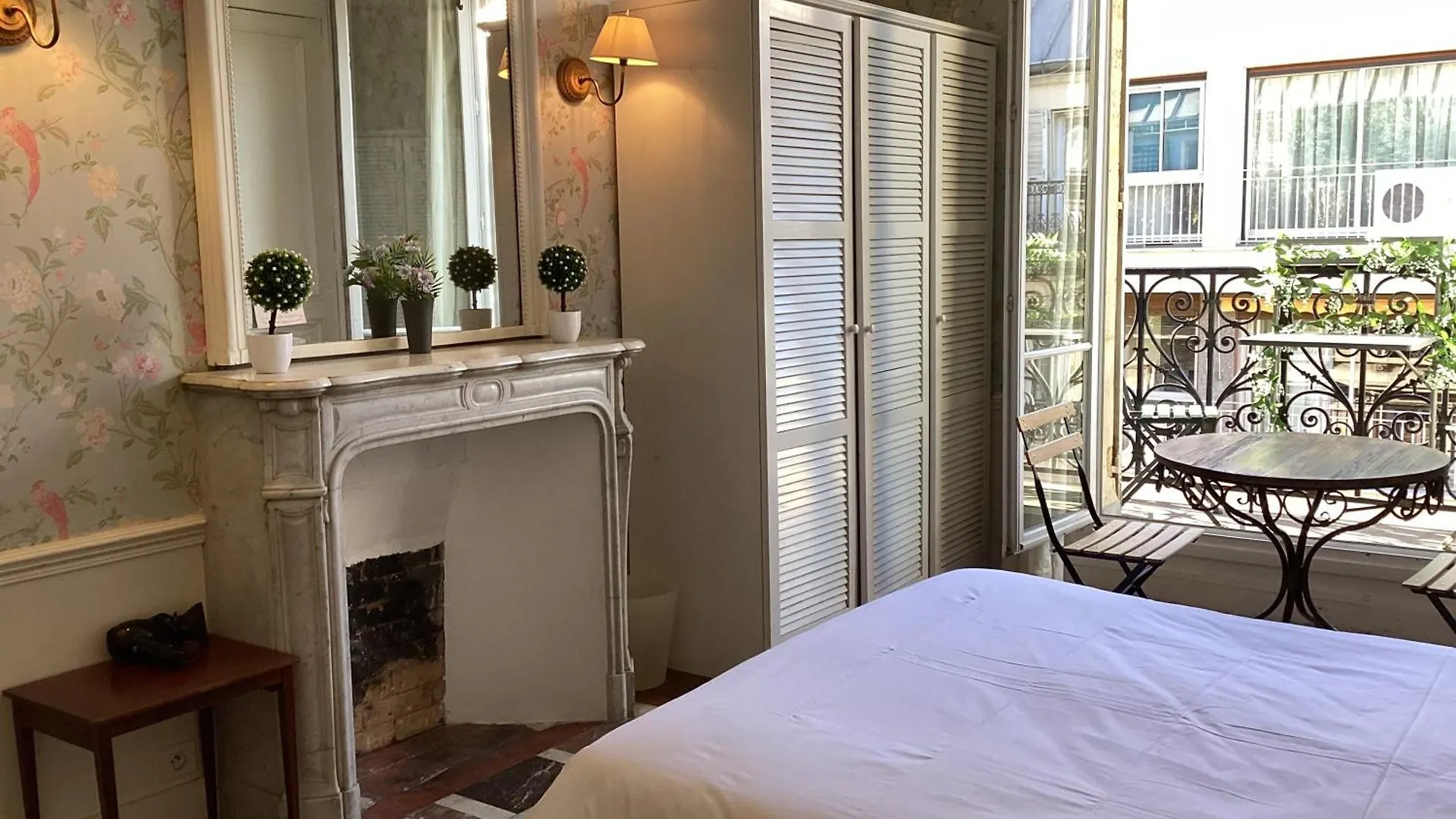 Bed & Breakfast Quartier Champs-elysees Paris