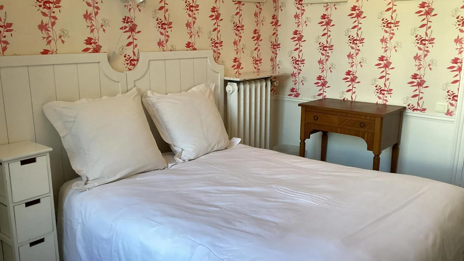 Quartier Champs-elysees Bed & Breakfast