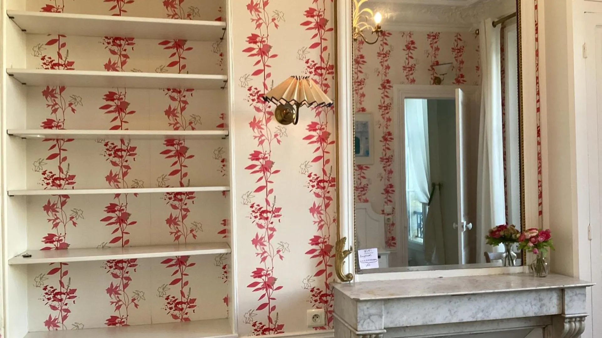 Quartier Champs-elysees Bed & Breakfast